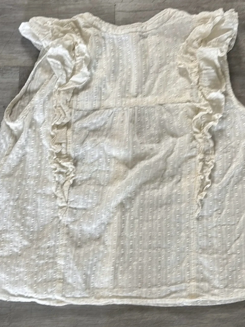 Anthropologie Pilcro Ruffled Sleeveless Top offwhite Sz L V neck button down